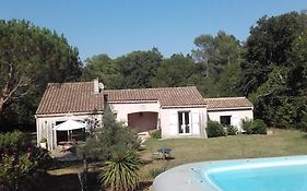 Chez Yvette , C'Est Chouette!!
